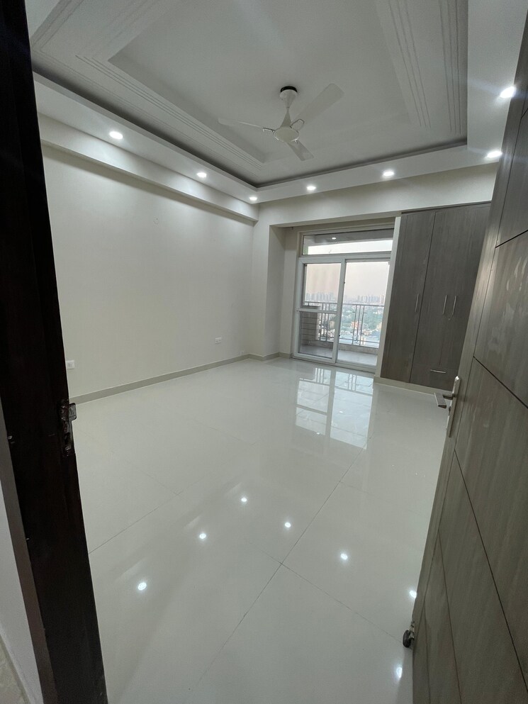 Kitchen, great-value-sharanam 4 Bedroom 2950 Sq.Ft. Apartment In Sector 107 Noida 8101032