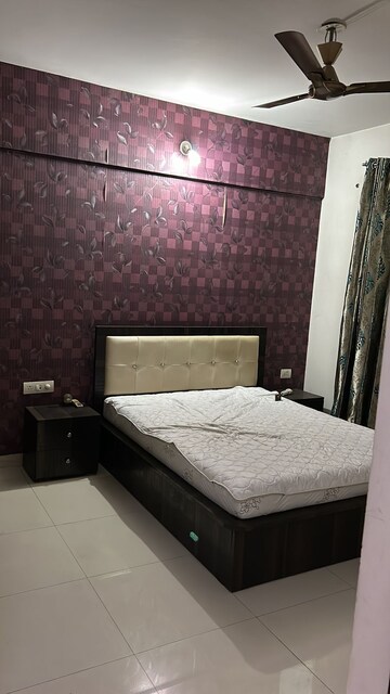 Bedroom in 2 BHK Apartment at Amanora Adreno Towers, Hadapsar – for Rent
