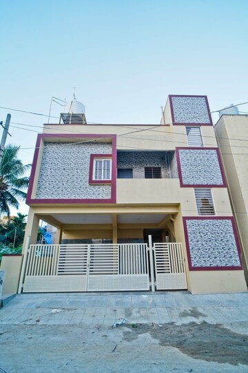 1.5 BHK Builder Floor – Exterior View View at Nri Layout - for Sale