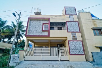 1.5 BHK Builder Floor – Exterior View View at Nri Layout - for Sale