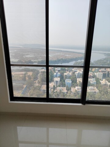 Room in 2 BHK Apartment at Kolte Patil Verve, Bangur Nagar – for Rent