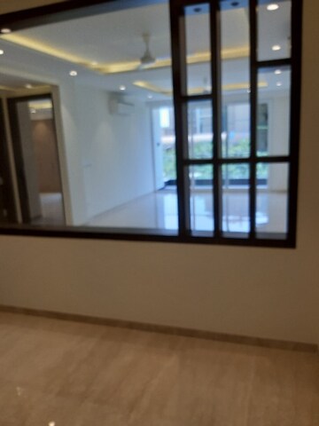 Room in 6+ BHK Villa at Vasant Vihar – for Sale