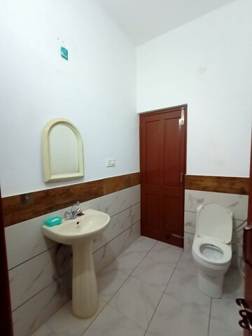 Bathroom in 1.5 BHK Independent House at Sector 12 Panchkula – for Rent