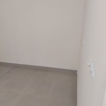 Room in 3 BHK Apartment at Orris Aster Court Premier, Sector 85 – for Sale