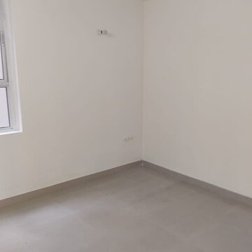 Room in 3 BHK Apartment at Orris Aster Court Premier, Sector 85 – for Sale