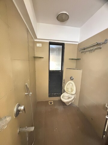 Bathroom in 5 BHK Apartment at Silver CHS Jogeswari, Jogeshwari West – for Rent