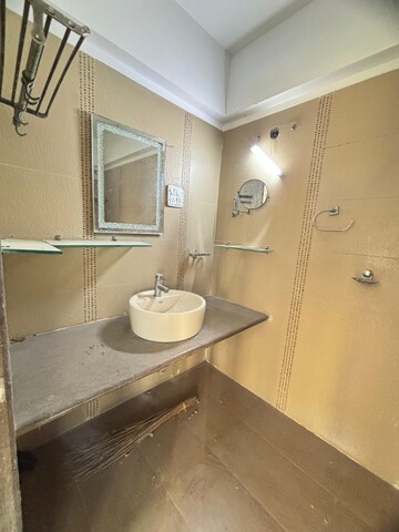 Bathroom in 5 BHK Apartment at Silver CHS Jogeswari, Jogeshwari West – for Rent