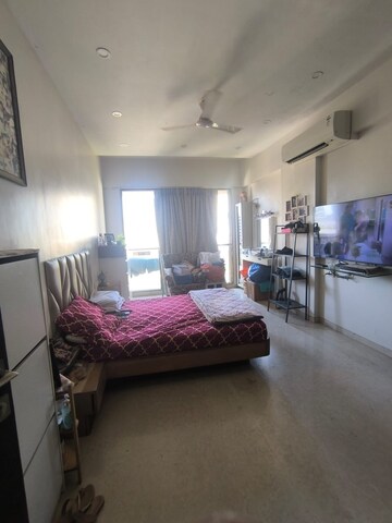 Bedroom in 4 BHK Apartment at Suhag Apartment, Santacruz West – for Rent