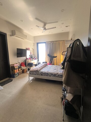 Bedroom in 4 BHK Apartment at Suhag Apartment, Santacruz West – for Rent