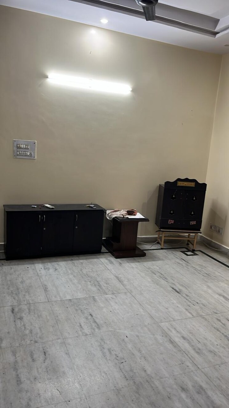 Living Room, rwa-apartments-sector-39 2 Bedroom 115 Sq.Mt. Independent House In Sector 39 Noida 8101244