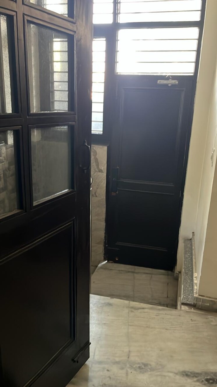 Bathroom, rwa-apartments-sector-39 2 Bedroom 115 Sq.Mt. Independent House In Sector 39 Noida 8101244