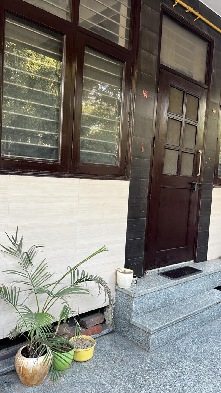 Bathroom, rwa-apartments-sector-39 2 Bedroom 115 Sq.Mt. Independent House In Sector 39 Noida 8101244