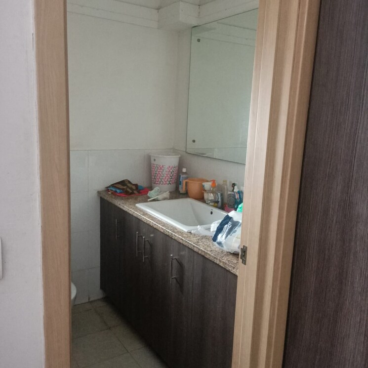 Bathroom, dlf-the-skycourt 3 Bedroom 1931 Sq.Ft. Apartment In Nawada Fatehpur Gurgaon 8101247