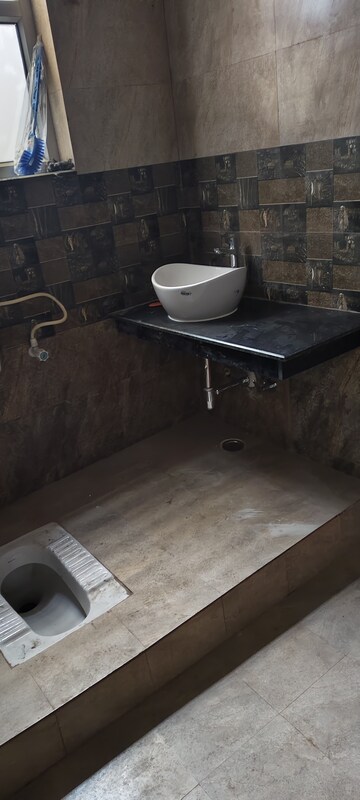 Bathroom in 2 BHK Independent House at Gomti Nagar – for Rent