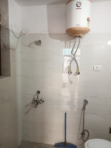 Bathroom in 3 BHK Builder Floor at Unitech Woodstock Floors, Sector 50 – for Rent