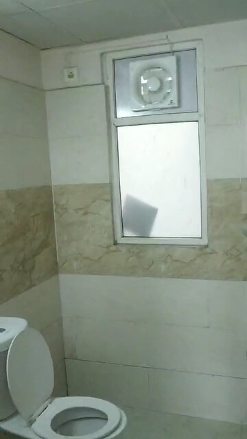 Bathroom in 2.5 BHK Apartment at Amrapali Golf Homes, Sector 4, Greater Noida – for Rent