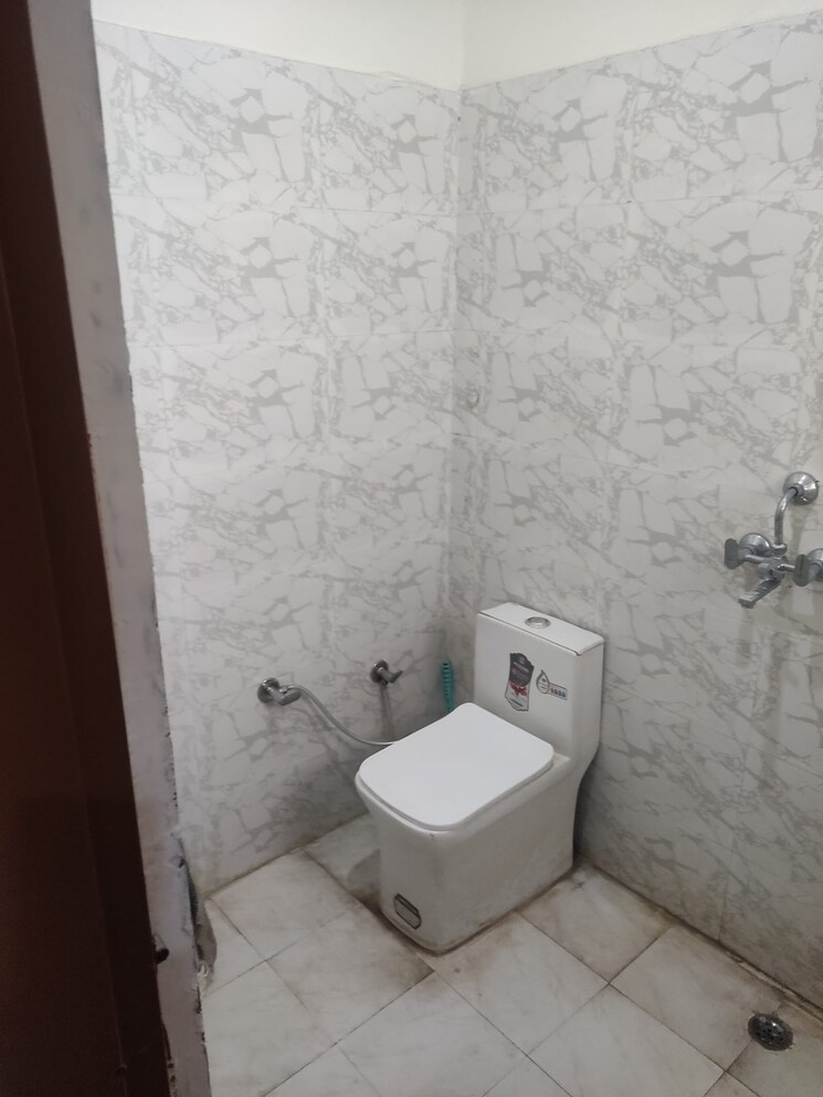 Bathroom, sunny enclave 2.5 Bedroom 1200 Sq.Ft. Apartment In Sunny Enclave Mohali 8101436