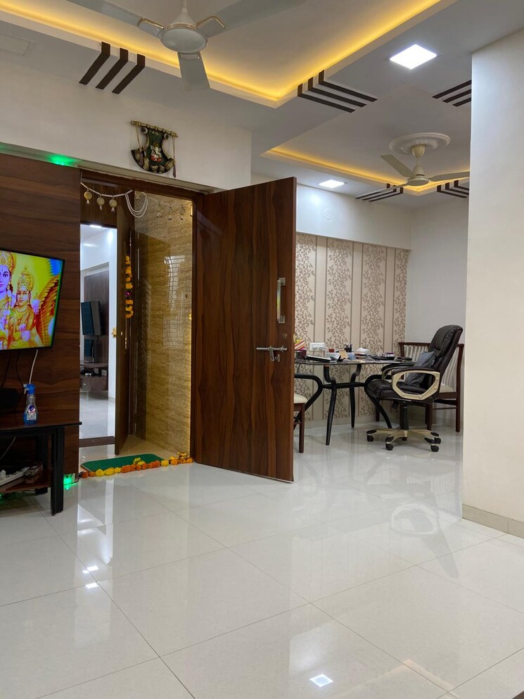 Living Room, royal-palms-garden-view 2 Bedroom 974 Sq.Ft. Apartment In Goregaon East Mumbai 8101425