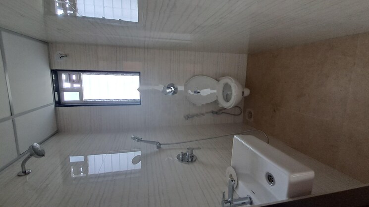 Bathroom, hubtown-harmony 3 Bedroom 800 Sq.Ft. Apartment In Matunga Mumbai 8101420