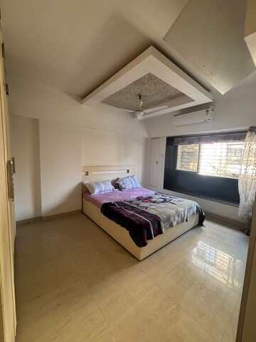 Bedroom in 2 BHK Apartment at Bandra West – for Rent