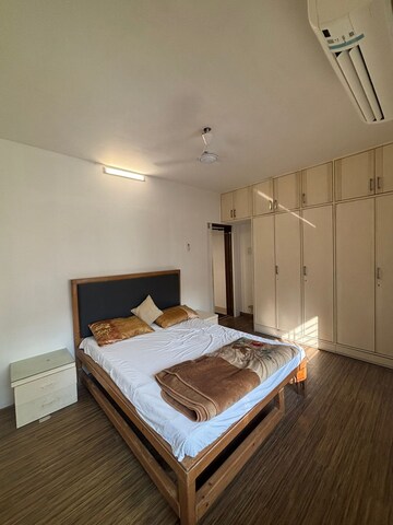 Bedroom in 2 BHK Apartment at Bandra West – for Rent