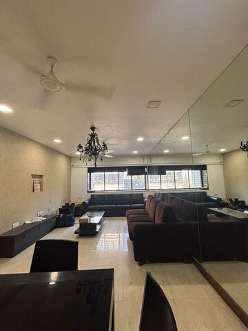 2 BHK Apartment For Rent in Bandra West