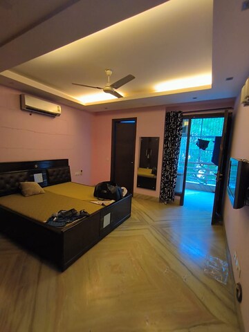 Bedroom in 3 BHK Apartment at Saket – for Rent