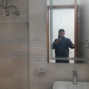 Bathroom in 3 BHK Builder Floor at Sector 48 – for Rent