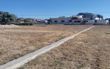 Plot For Sale in Theur