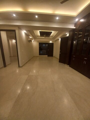 Room in 3 BHK Apartment at M3M Latitude, Sector 65 – for Rent