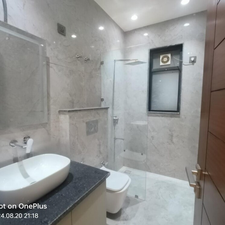 Bathroom, trevoc-royal-residences 4 Bedroom 3380 Sq.Ft. Builder Floor In Sector 56 Gurgaon 8101615