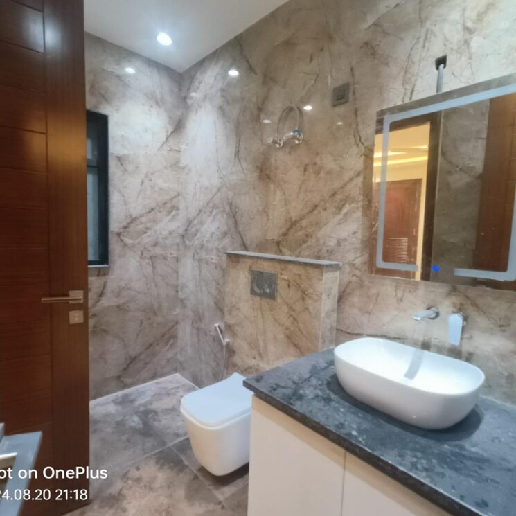 Bathroom, trevoc-royal-residences 4 Bedroom 3380 Sq.Ft. Builder Floor In Sector 56 Gurgaon 8101615