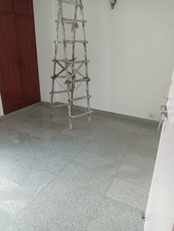 Bathroom in 2 BHK Apartment at Shanti Kunj Noida, Sector 61 – for Rent