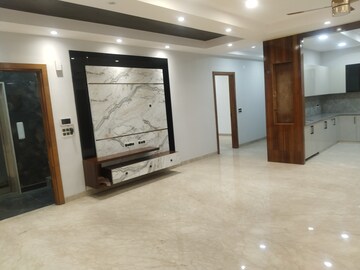 Room in 4 BHK Builder Floor at Chander Nagar – for Sale