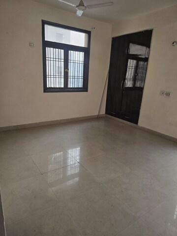 Room in 3 BHK Apartment at RPS Savana, Sector 88 – for Rent