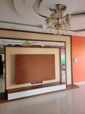 Room in 4 BHK Apartment at Prestige Falcon City, Konanakunte – for Rent