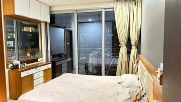 Bedroom in 3 BHK Apartment at Oberoi Exquisite Goregaon, Goregaon East – for Rent