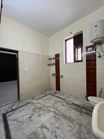 Room in 1 RK Apartment at RWA Apartments, Sector 31 – for Rent
