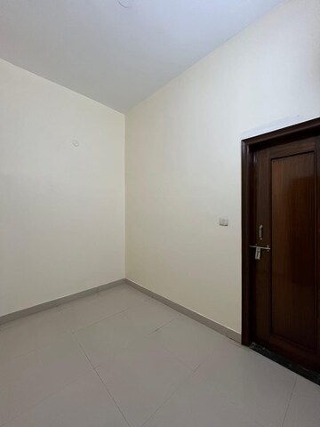 Room in 1 RK Apartment at RWA Apartments, Sector 31 – for Rent