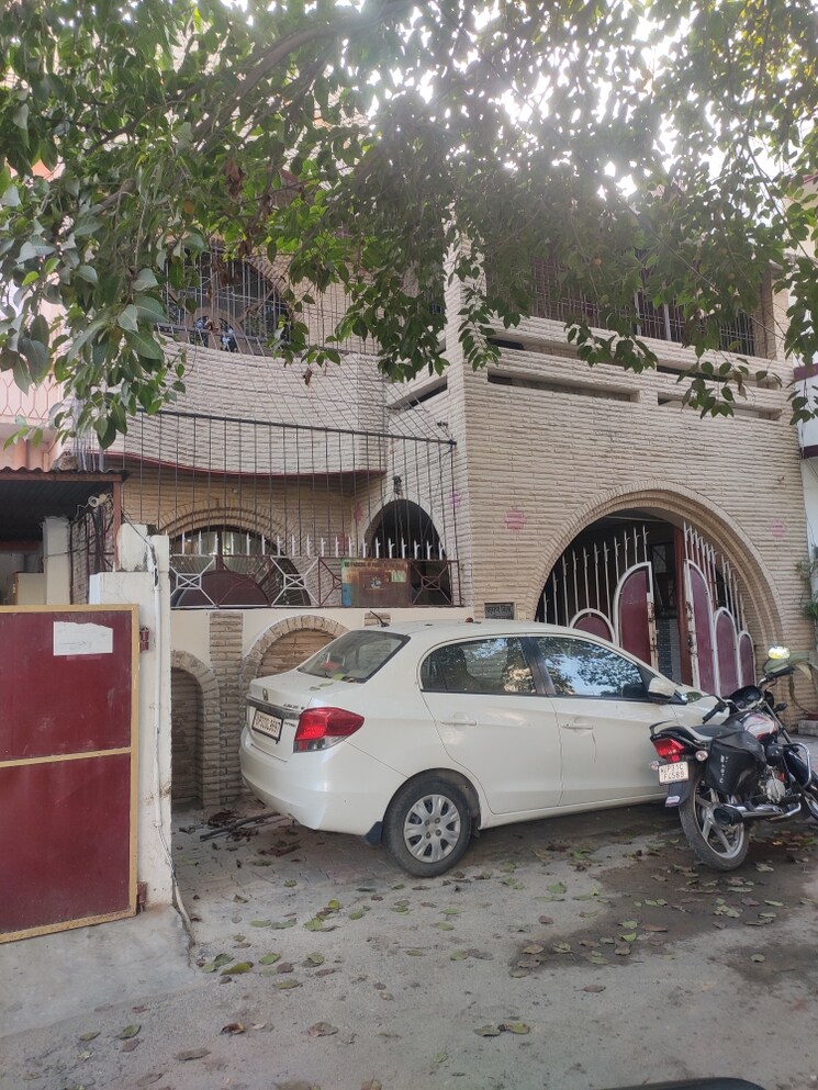 Exterior View, aliganj 4 Bedroom 1800 Sq.Ft. Independent House In Aliganj Lucknow 8101844