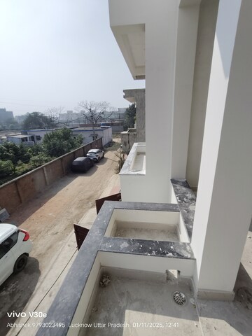 Master Bedroom in 3 BHK Independent House at Jankipuram Extension – for Sale