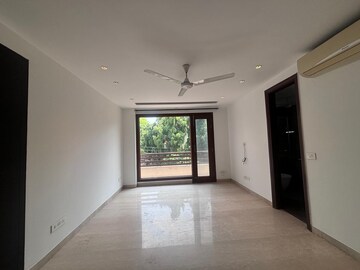 Room in 4 BHK Builder Floor at Greater Kailash – for Rent
