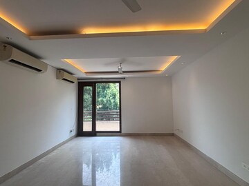 Room in 4 BHK Builder Floor at Greater Kailash – for Rent