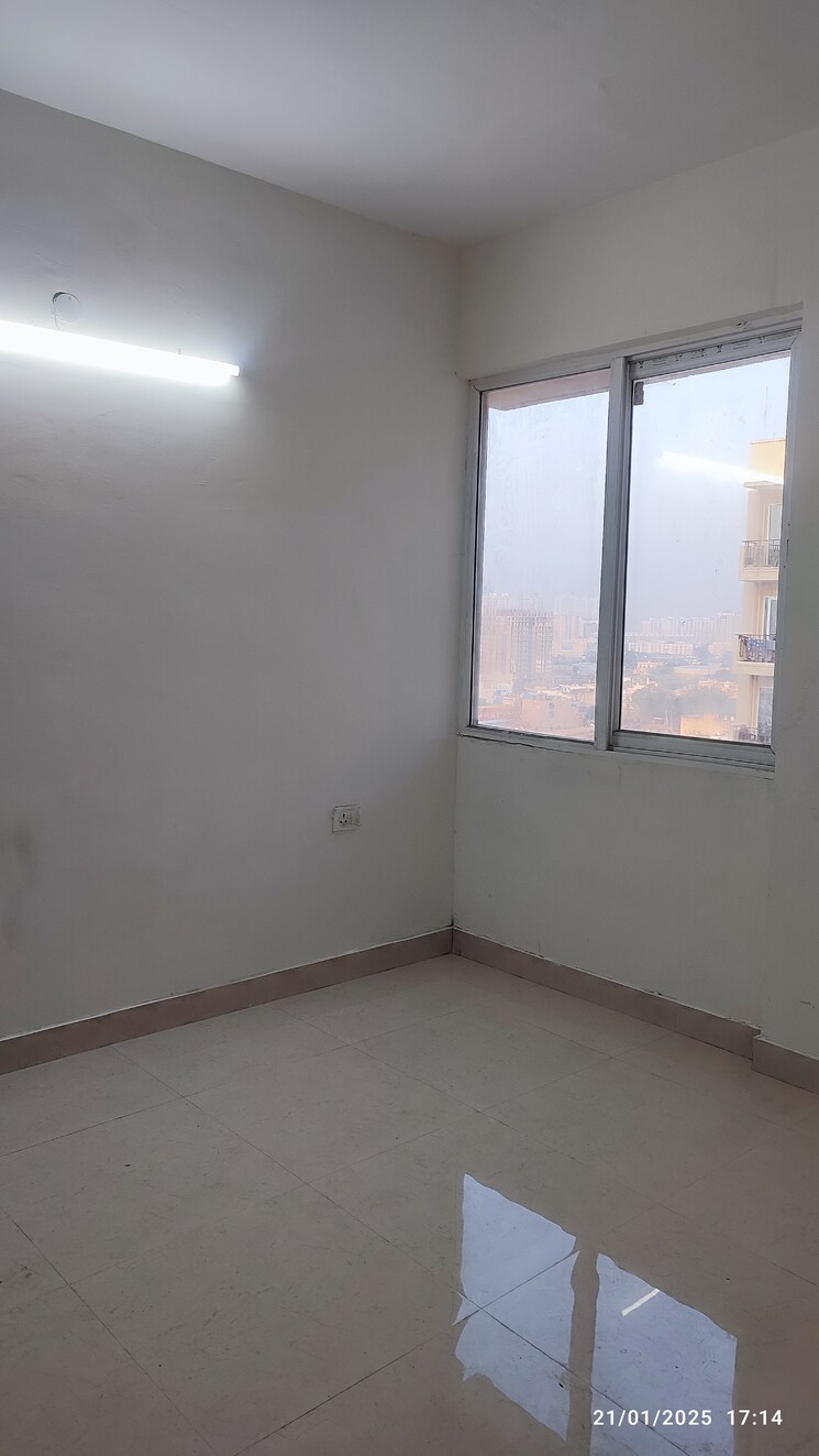 Room, signature-orchard-avenue-2 2 Bedroom 666 Sq.Ft. Apartment In Sector 93 Gurgaon 8101910