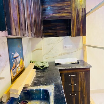 Team Area in 2 BHK Builder Floor at Dlf Ankur Vihar – for Sale
