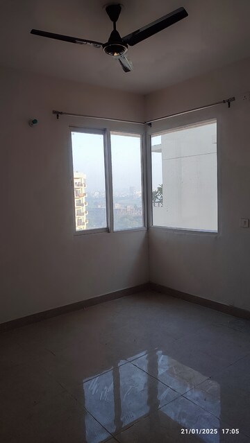 Furnished Amenities in 2 BHK Apartment at Signature Orchard Avenue 2, Sector 93 – for Rent