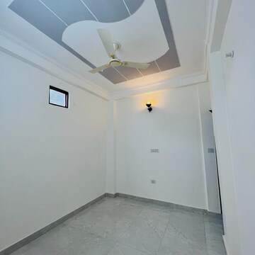 Room in 2 BHK Builder Floor at Dlf Ankur Vihar – for Sale