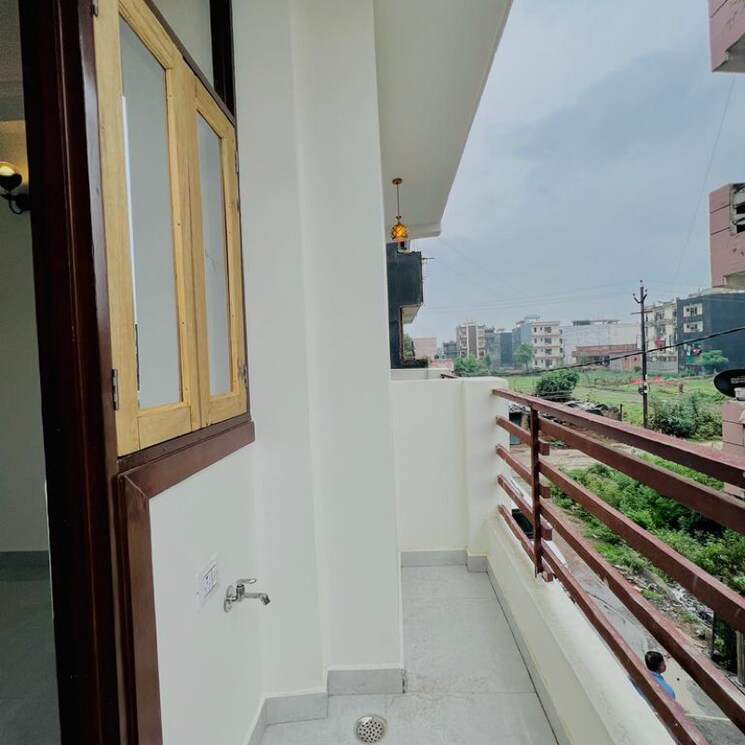 Balcony, dlf ankur vihar 2 Bedroom 820 Sq.Ft. Builder Floor In Dlf Ankur Vihar Ghaziabad 8101933