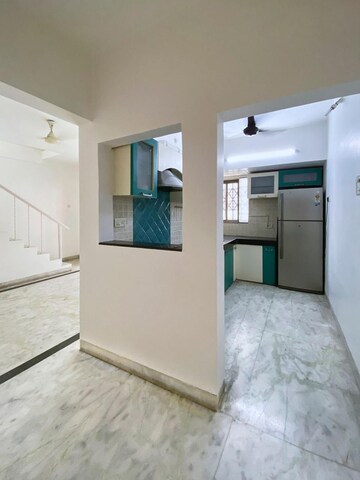 Room in 2 BHK Apartment at Vashi – for Rent