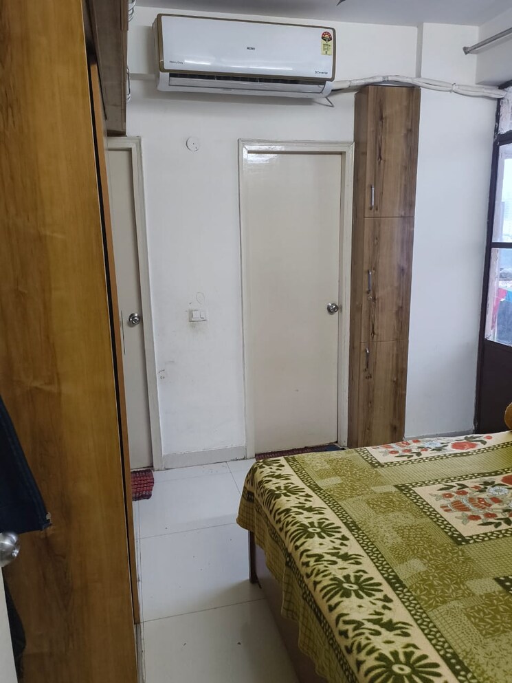 Bedroom, signature-global-synera 1.5 Bedroom 430 Sq.Ft. Apartment In Sector 81 Gurgaon 8101940